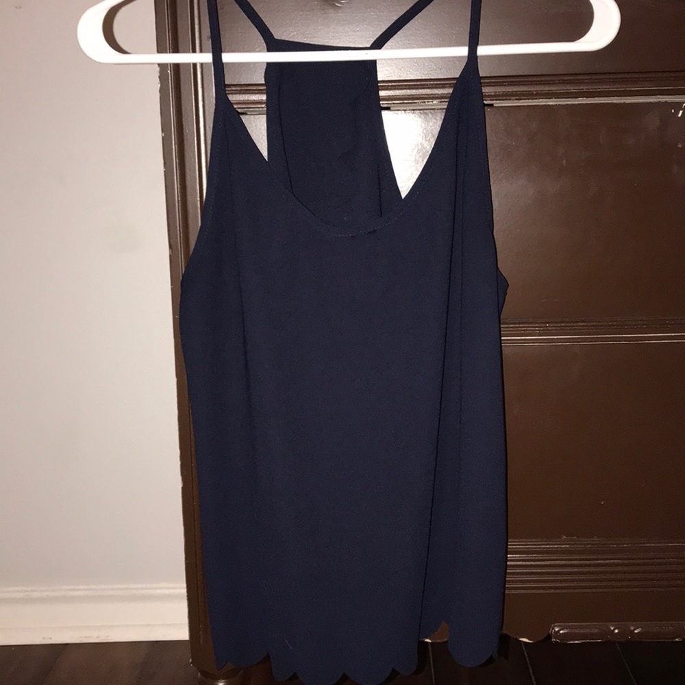 backless scalloped flowy tank